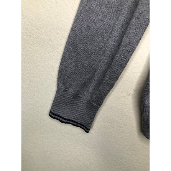 Banana Republic Gray V-Neck Sweater - Picture 4 of 9